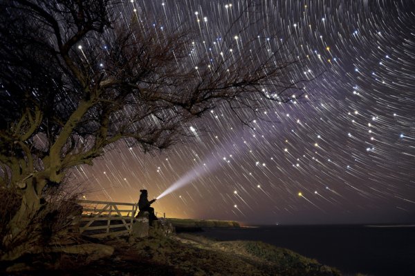 Машина ночью звезды