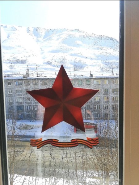 Украшение окон к 9 мая