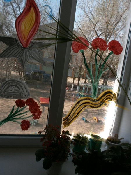 Украшение окон к 9 мая