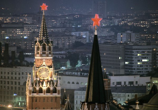 Спасская башня Московского Кремля звезда