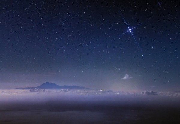 Сириус и солнце