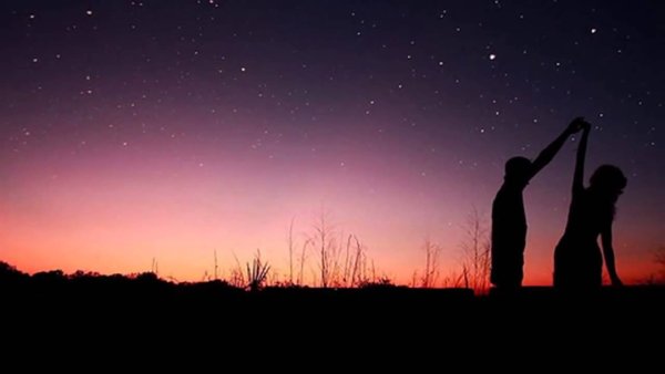 Человек на фоне звездного неба