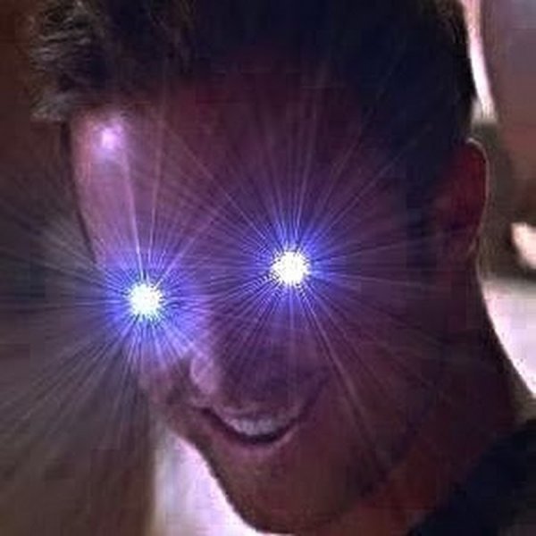 Ледяные голубые глаза