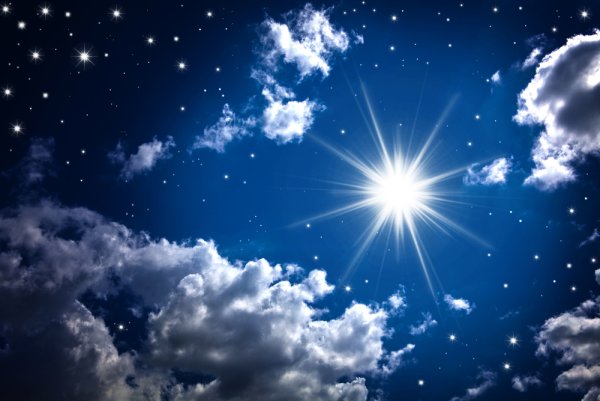 Ночное небо с облаками