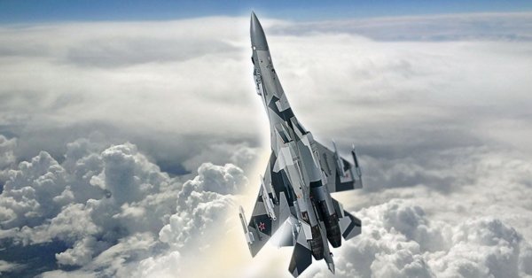 Военные самолеты в небе