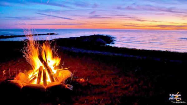 Море костер звезды