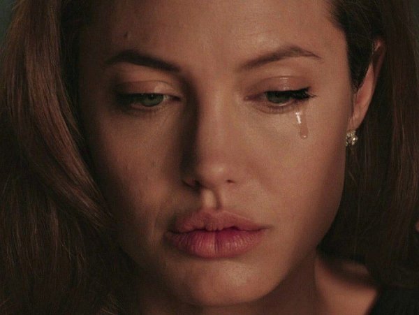 Скорбь женщины