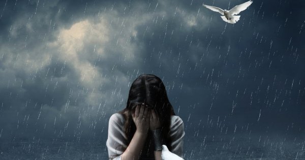 Плачущая девушка