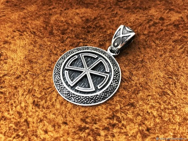 Славянский амулет Громовик