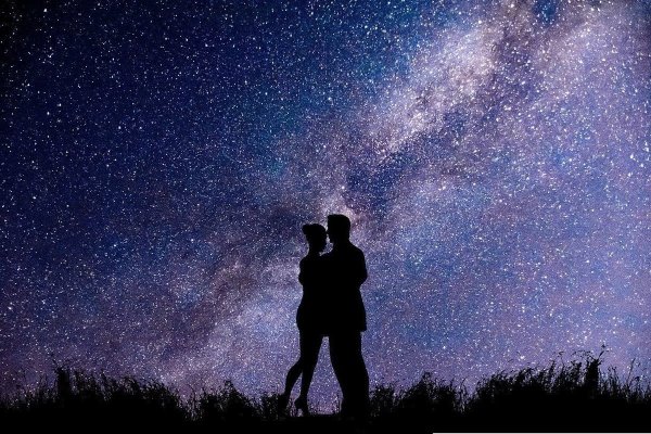 Мальчик и звездное небо