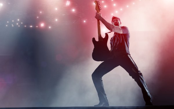 Рок звезда на сцене
