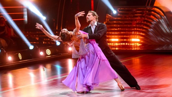 Танцы со звездами 2020 Елена летучая и Влад Квартин