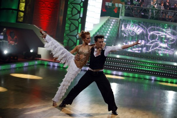 Екатерина Гусева и Папунаишвили танцы со звездами 2021