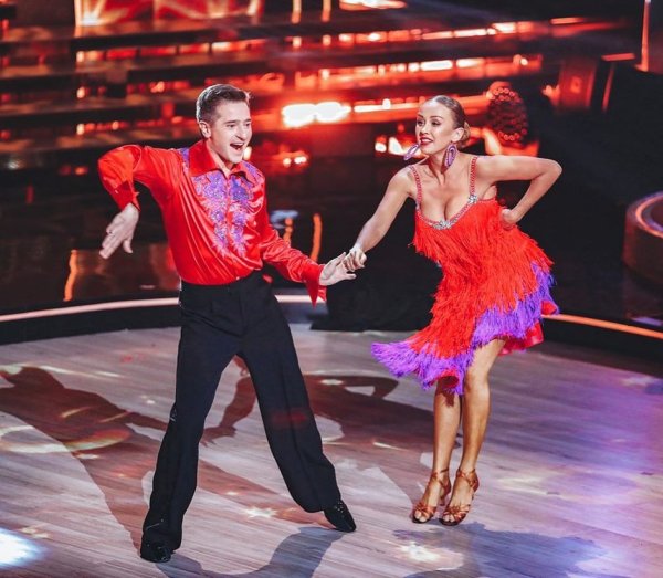 Сергей Жохов танцы со звездами