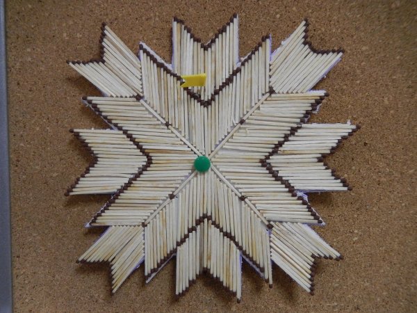 Настенное панно из спичек