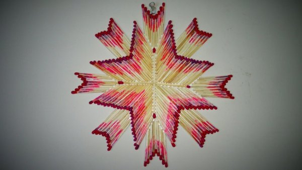 Снежинка из спичек