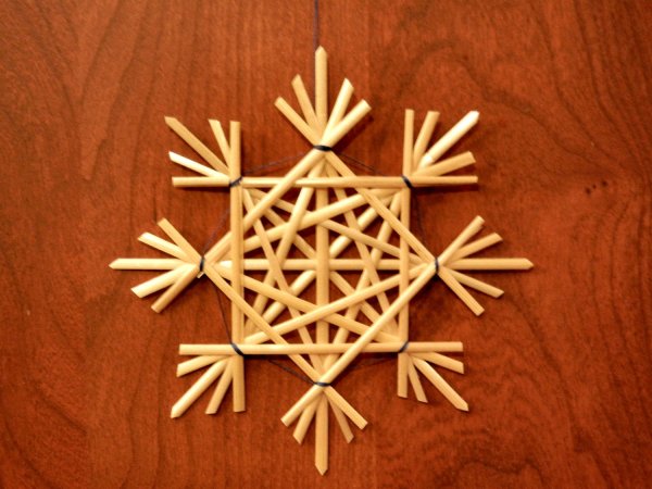 Украшения из зубочисток