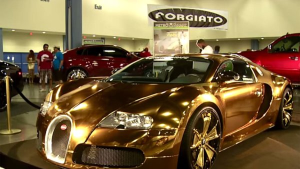 Бугатти Вейрон Золотая