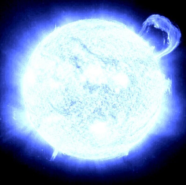 Голубой гипергигант звезда r136a1