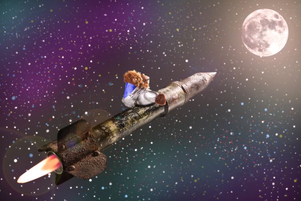 Ракета летит