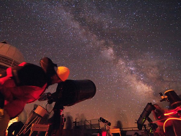 Пик-дю-миди, Пиренеи, Франция небо звездное