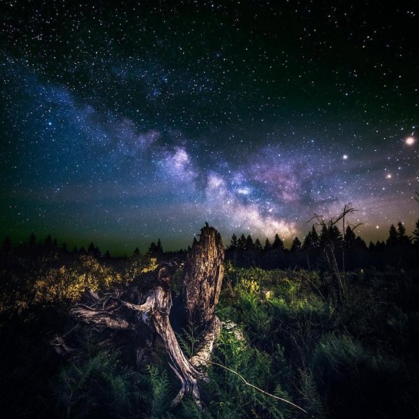 Звезды на черном фоне