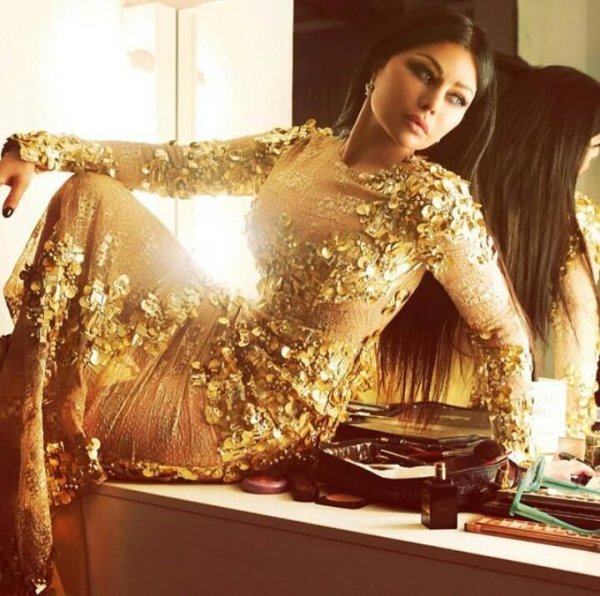 Haifa Wehbe в Восточном костюме