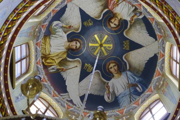 Новозаветная Троица в росписи храмов