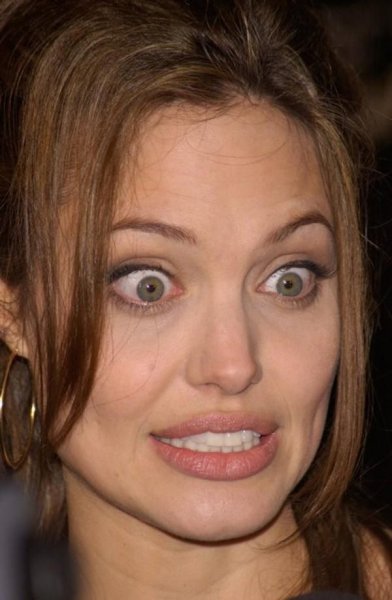 Неудачные кадры Анджелины Джоли