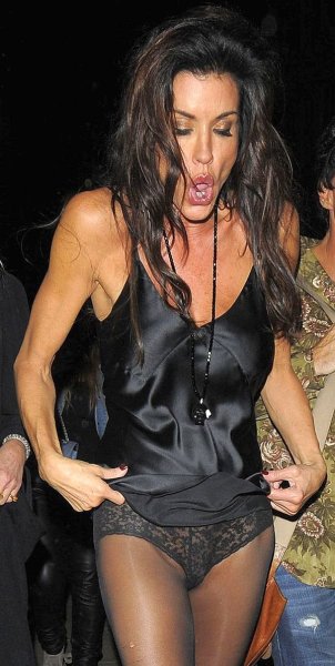 Анна Курникова под юбкой