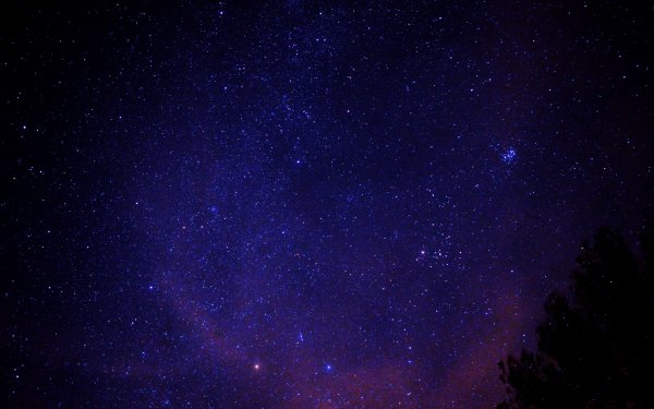 Фиолетовое звездное небо