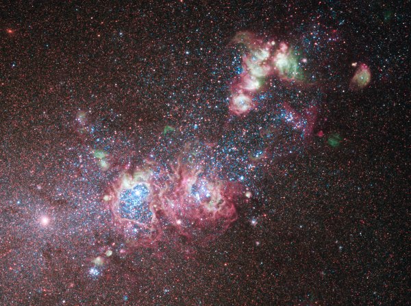 Галактика NGC 4214