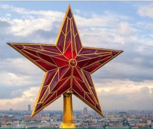 Спасская башня Рубиновая звезда