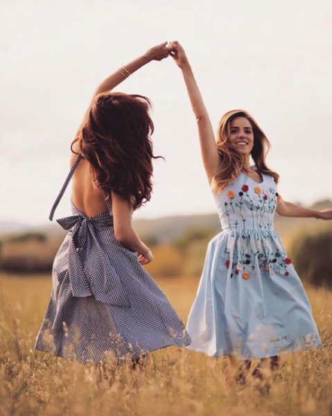 Фотосессия двух девушек