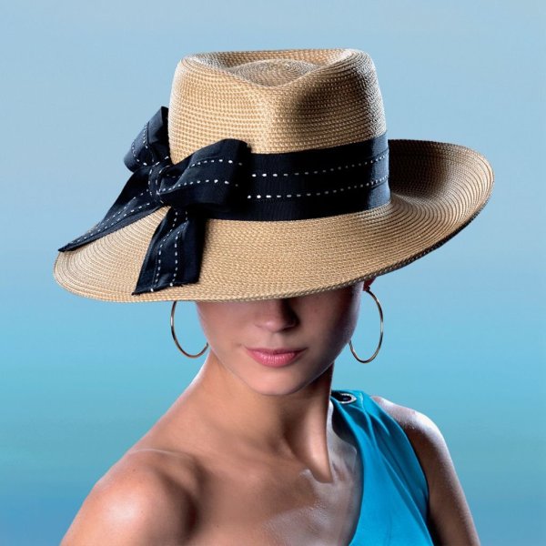 Шикарная шляпа