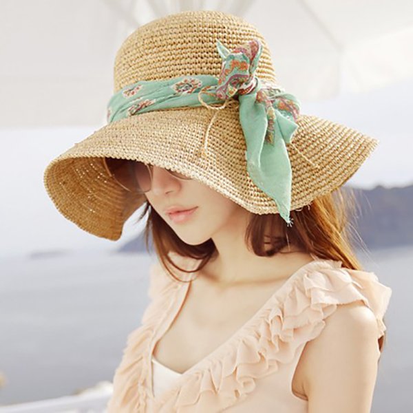 Дама в соломенной шляпке