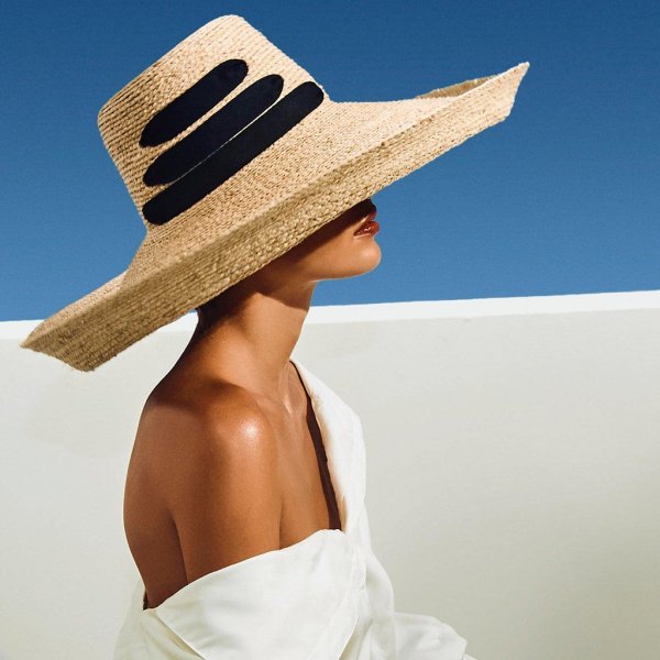 Пляжная шляпа