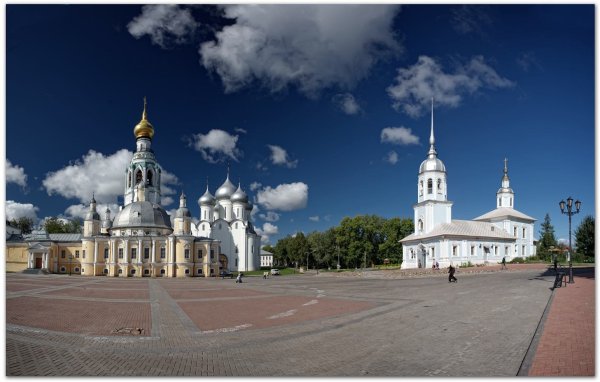 Вологодский Кремль и река Вологда