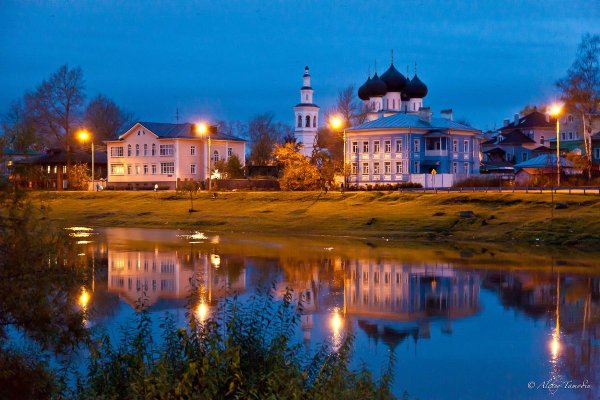 Цветник на площади революции Вологда