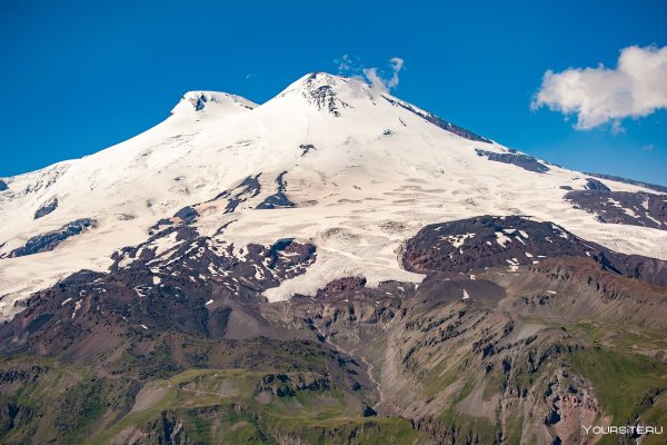 Вид на Эльбрус с горы Чегет
