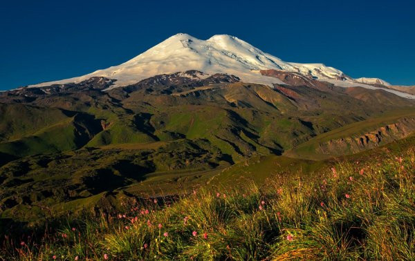 Гора Эльбрус