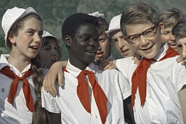 Дети пионеры