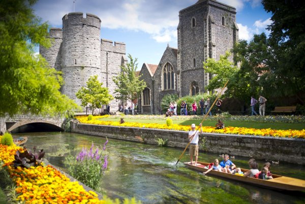 Canterbury город в Англии