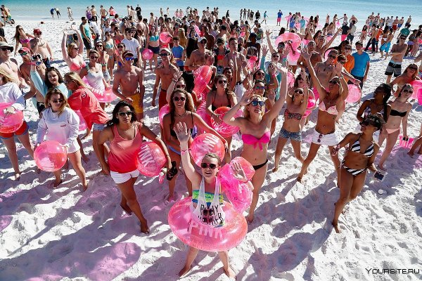 Вечеринка у бассейна