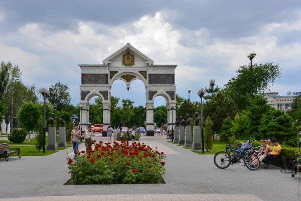 Астраханский Кремль теплоход