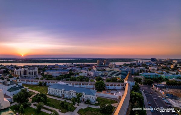 Набережная реки Волга Астрахань