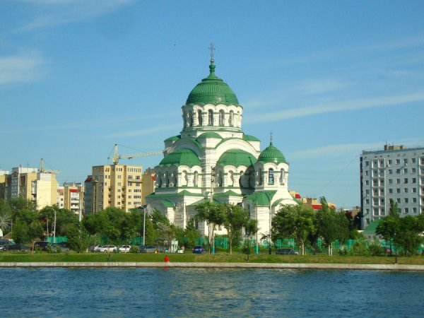 Собор равноапостольного князя Владимира в Астрахани