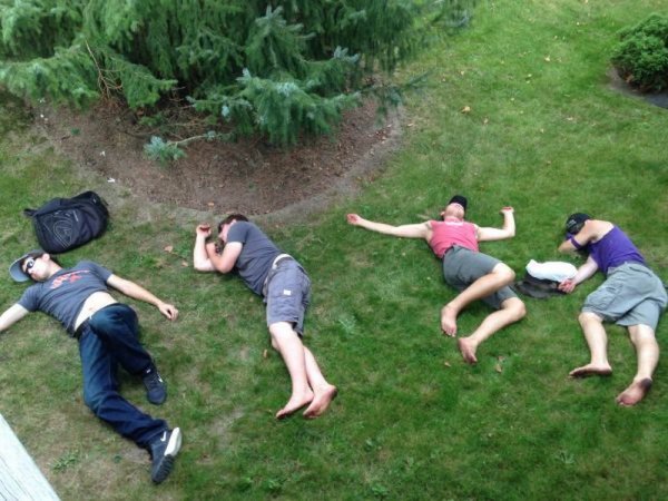 Пьяный корпоратив на природе