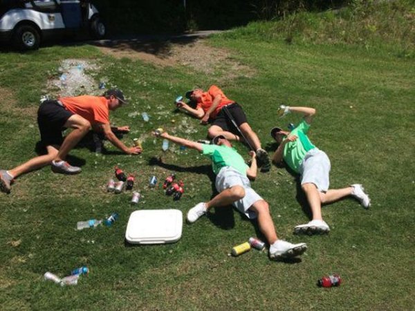 Пьяный корпоратив на природе