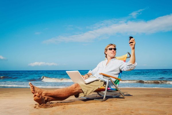 Люди на пляже